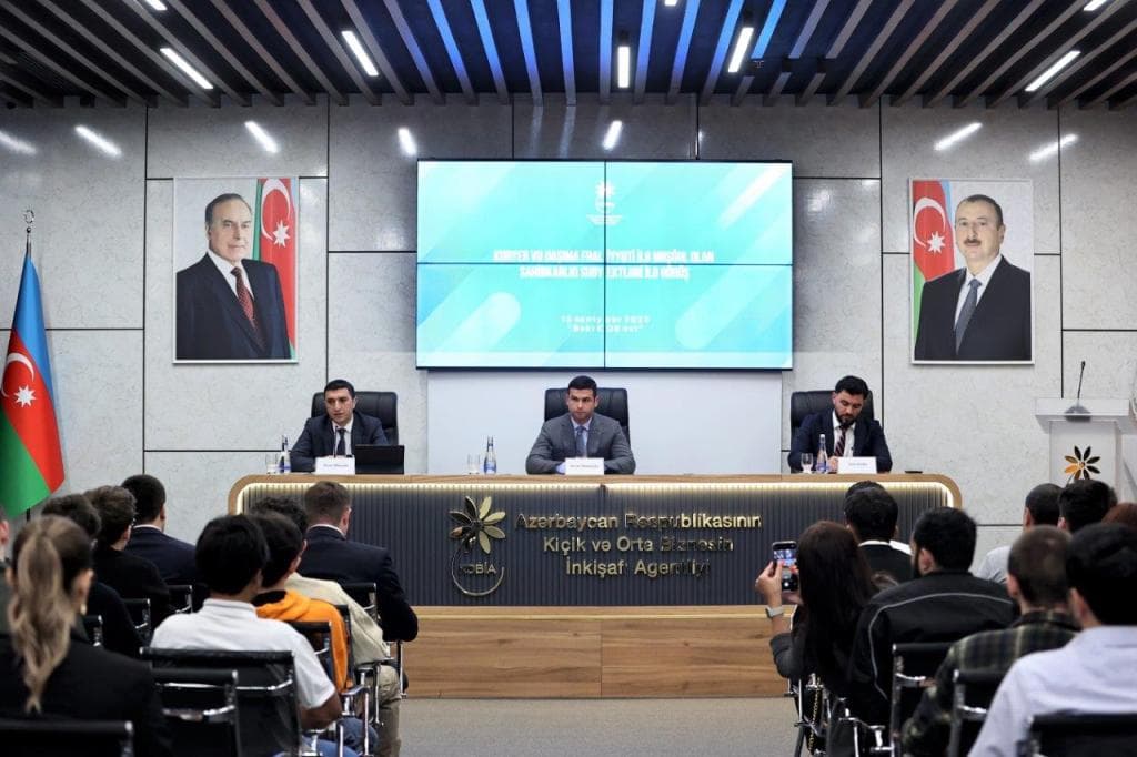 “Bakı KOB evi”ndə KOBİA və AQTA daşıma şirkətlərinin nümayəndələri və kuryerlərlə görüşüb - FOTO