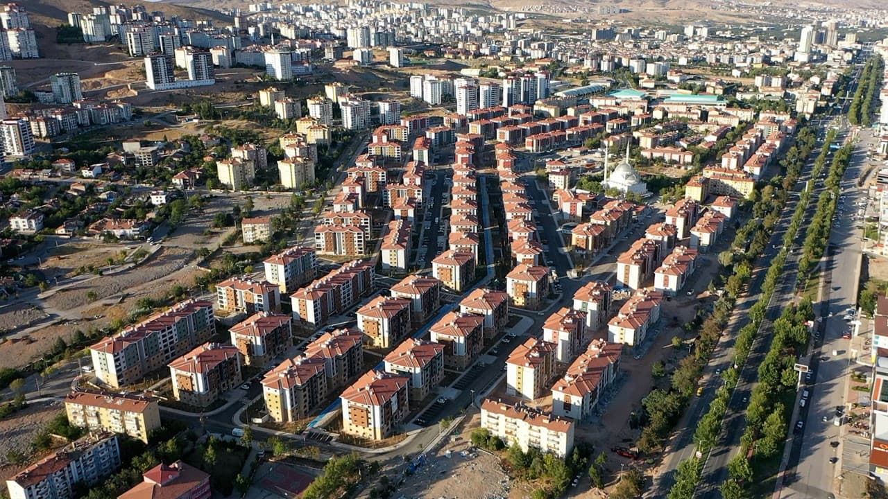 Bu ölkədə ev qiymətləri 9.9% azalıb