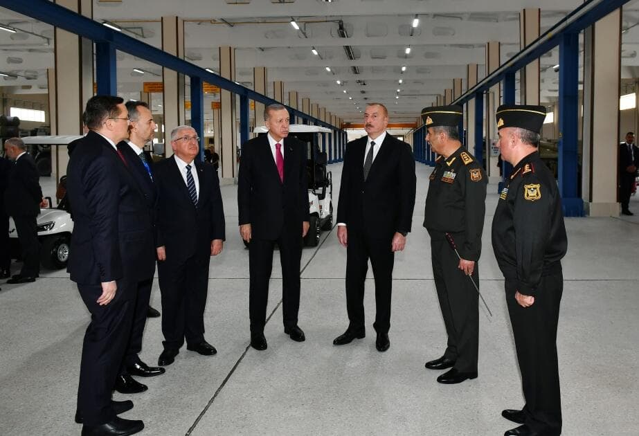 Prezidentlər Naxçıvan Bərpa-istehsalat hərbi kompleksinin açılışında iştirak ediblər - VİDEO - FOTO