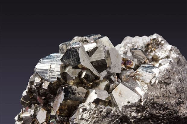 Çində strateji mineral yataqları tapılıb