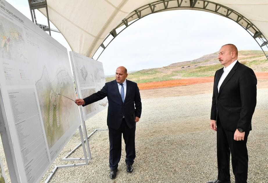 Prezident Füzulinin Cuvarlı kəndinin təməlini qoyub - FOTO