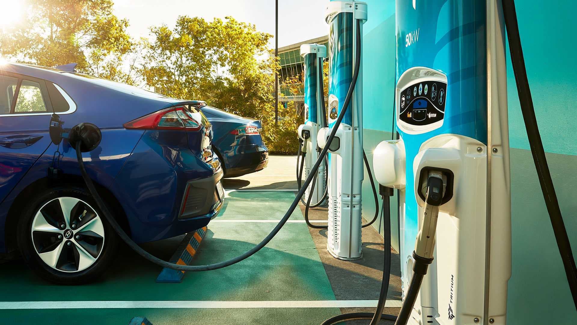 Azərbaycanda elektromobil doldurma məntəqələri yaradılacaq - EKSKLÜZİV