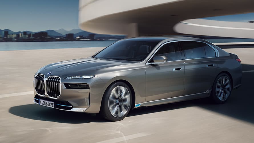 Yeni BMW 5 Seriyasının ilk görüntüləri