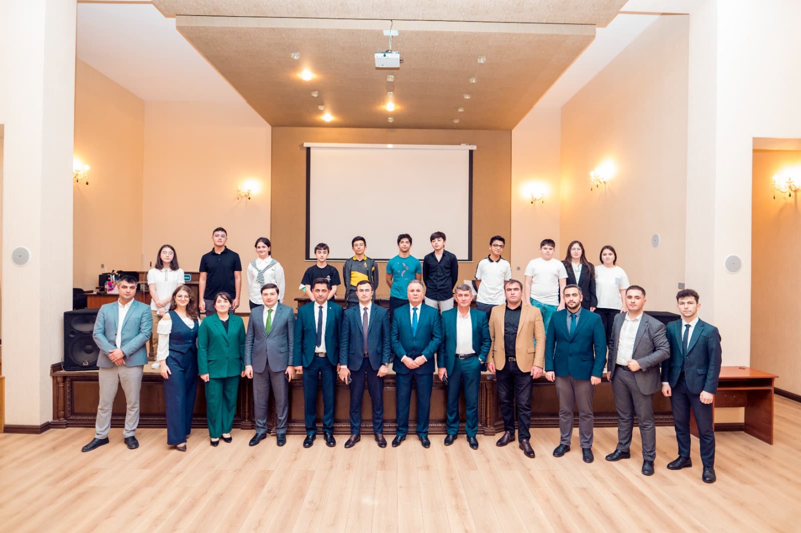 Universitet-Sənaye İşbirliyi çərçivəsində "Təhsildən biznesə: tələbələr üçün karyera yolu" layihəsinə start verilib