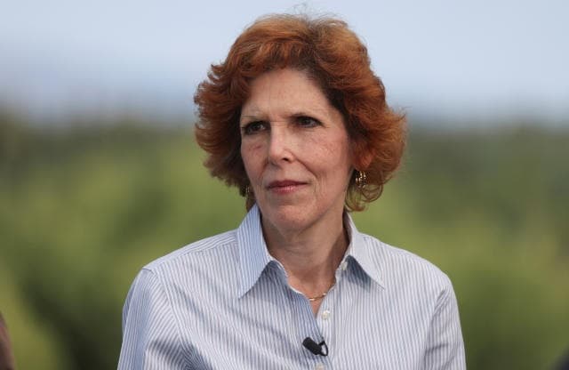 Mester: "FED-in faiz dərəcələri zirvəyə yaxındır"