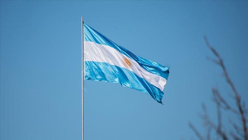 Argentinada radikalların "dueli" olub