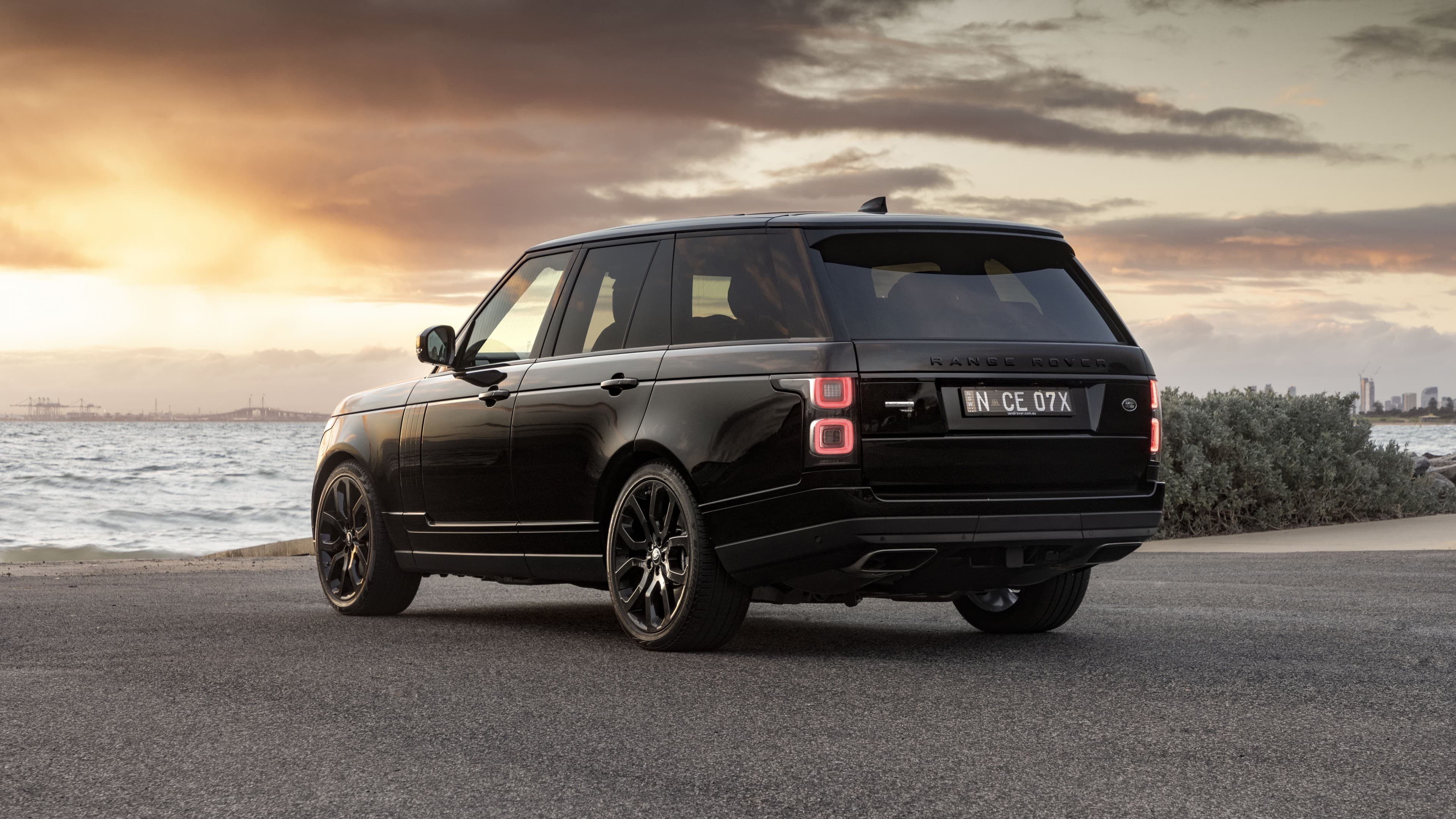 Jaguar və Land Rover şirkətlərinə məxsus 10 min avtomobil ehtiyat hissələrini gözləyir