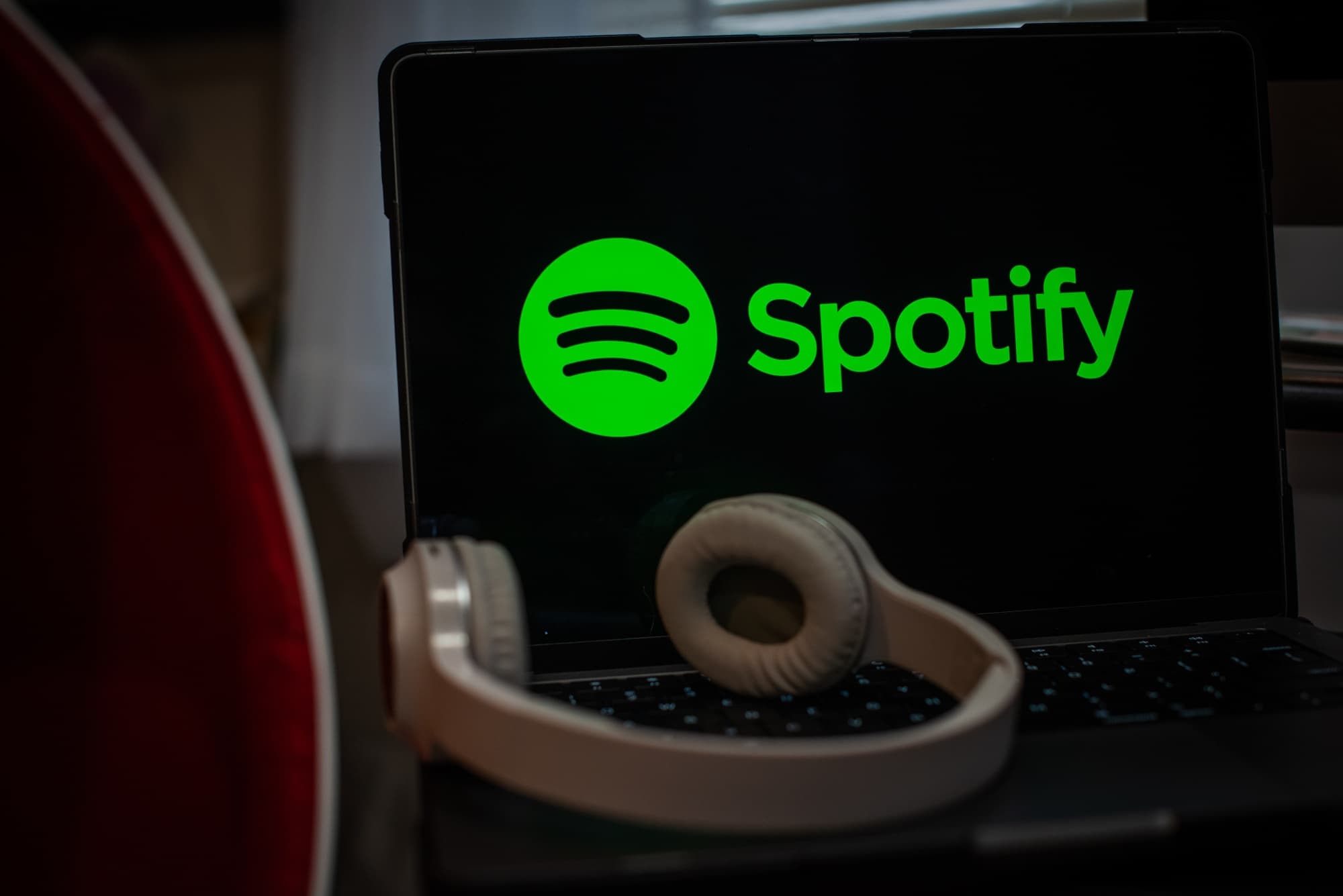 Spotify bu ilin üçüncü rübündə illik gəlirlərini 3,4 milyard avroya çatdırıb