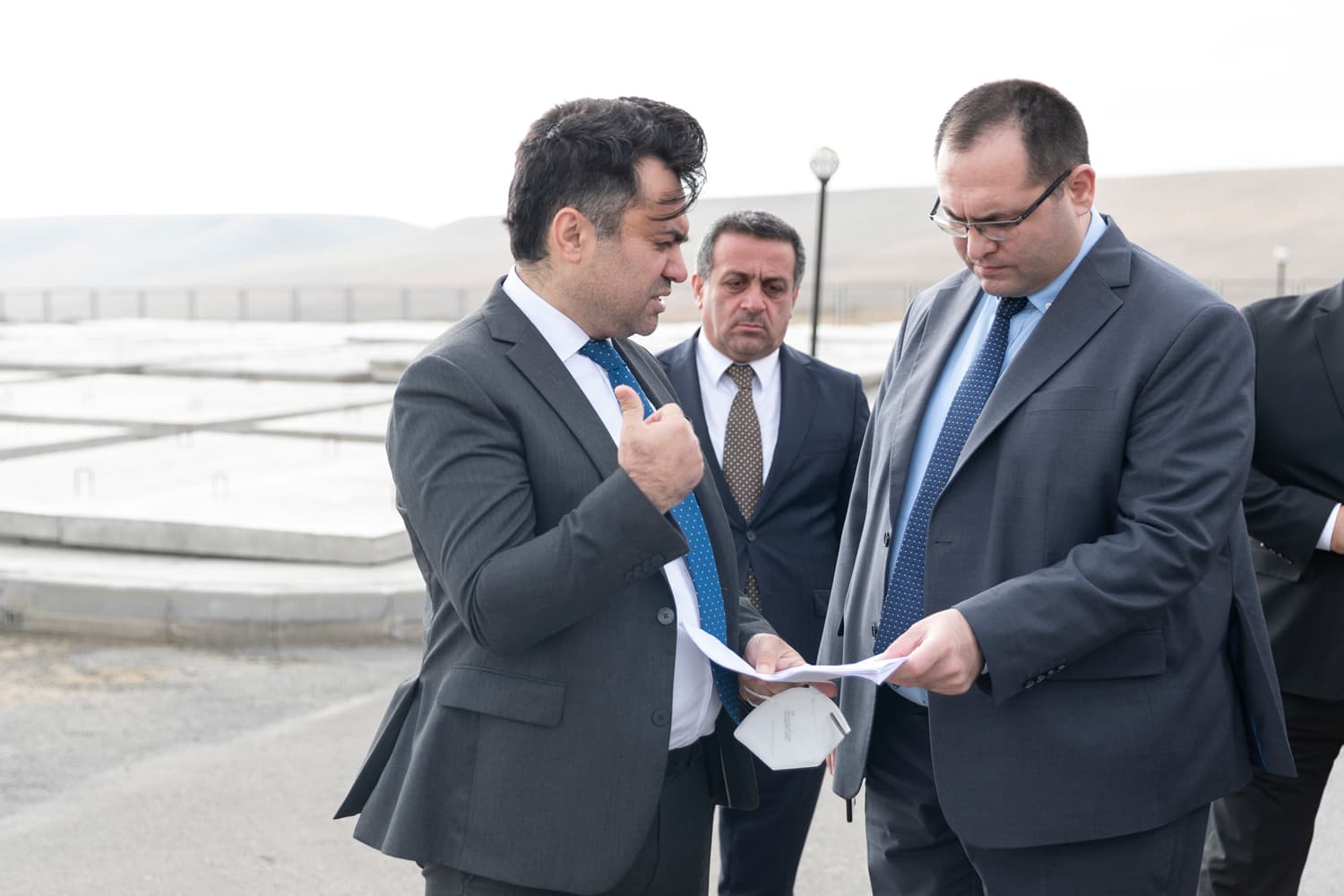 Nazir Məcnun Məmmədov bölgələrdə fəaliyyət göstərən kənd təsərrüfatı müəssisələrinə baş çəkib