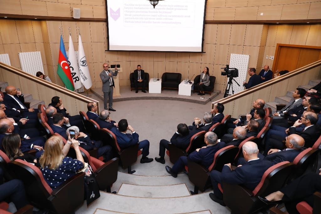 Dövlət Məşğulluq Agentliyi tərəfindən Karyera Mərkəzlərinin II Strateji İnkişaf Konfransı keçirilib - FOTO