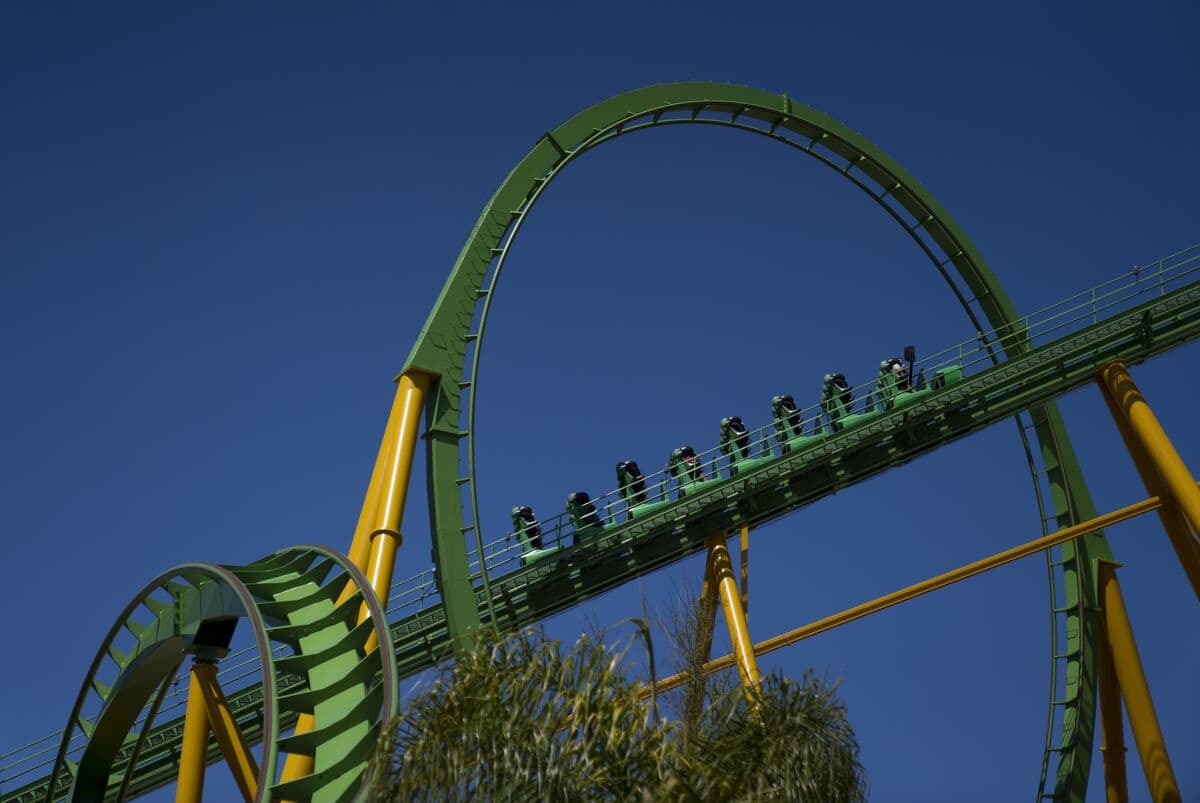 "Six Flags və Cedar Fair" 8 milyard dollarlıq "Theme Park" Sövdələşməsində birləşəcək