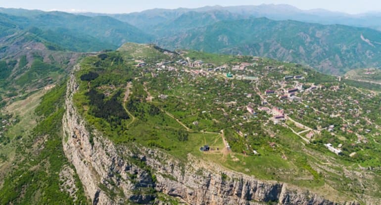 Qarabağ və Şərqi Zəngəzur təbii ehtiyatlar atlası və iqtisadi rayonlar xəritəsi tərtib olunub