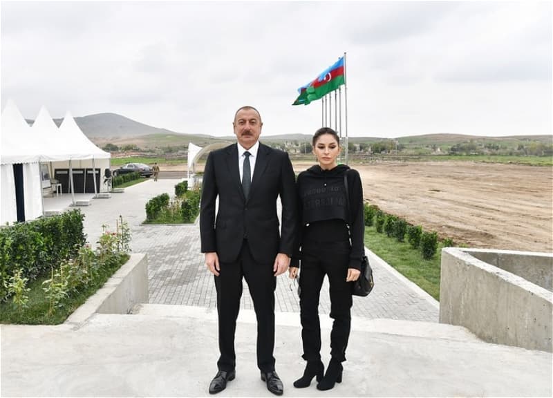 Prezident İlham Əliyev və Birinci xanım Mehriban Əliyeva Şuşa şəhəri 1 nömrəli tam orta məktəbin açılışında iştirak ediblər