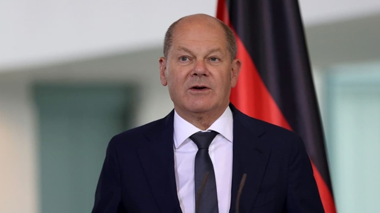 Şolz: "Qəzzada atəşkəs tələbi düzgün deyil"