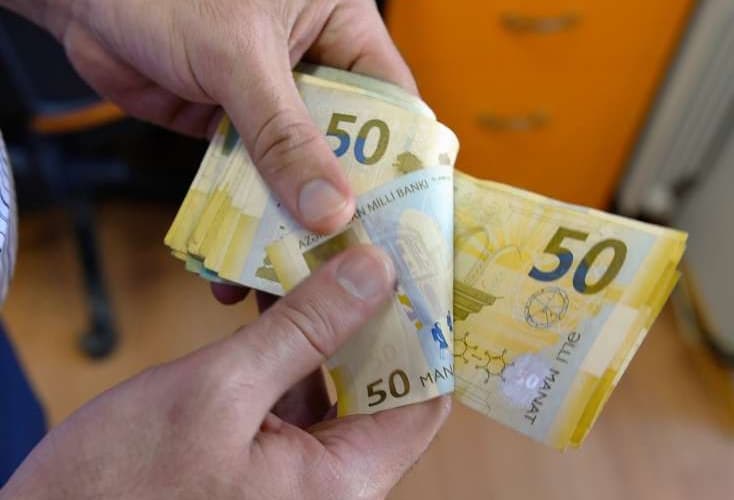 Azərbaycan banklarının nağd vəsaitləri artıb