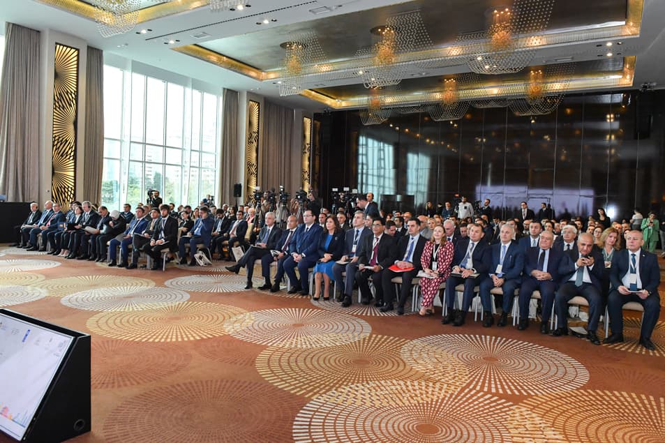 Dayanıqlı maliyyə və investisiya mövzusunda II Bakı Forumu keçirilir