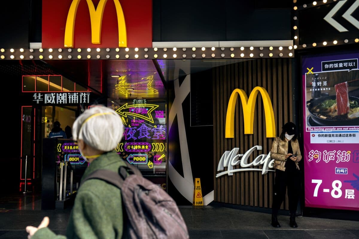 McDonald's Carlyle-nin Çin biznesindəki azlıq payını geri alır