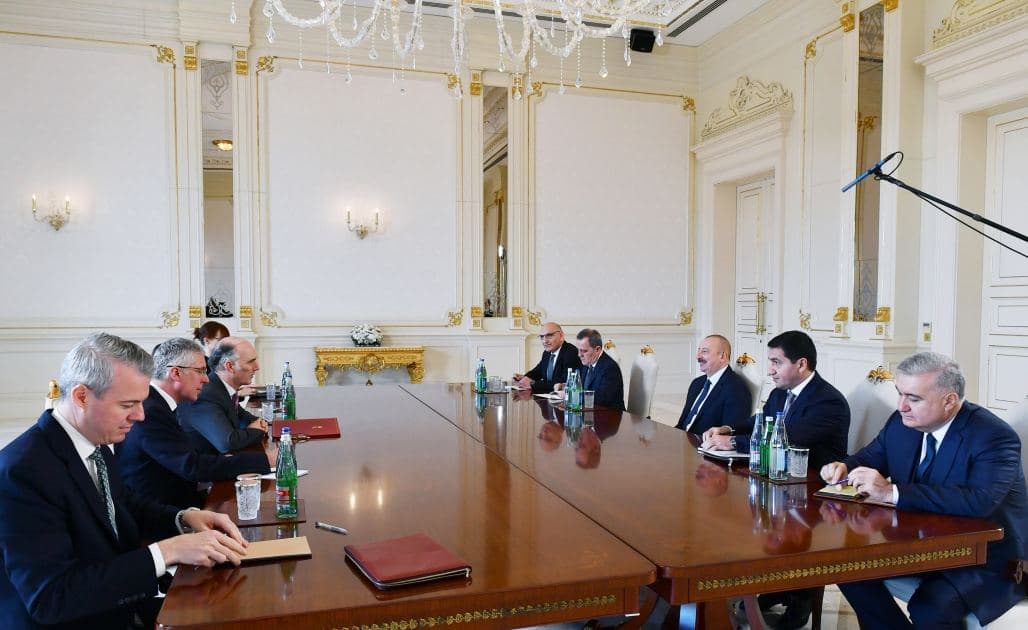 Prezident İlham Əliyev Böyük Britaniyanın dövlət katibinin müavini, Avropa və Şimali Amerika üzrə dövlət nazirini qəbul edib