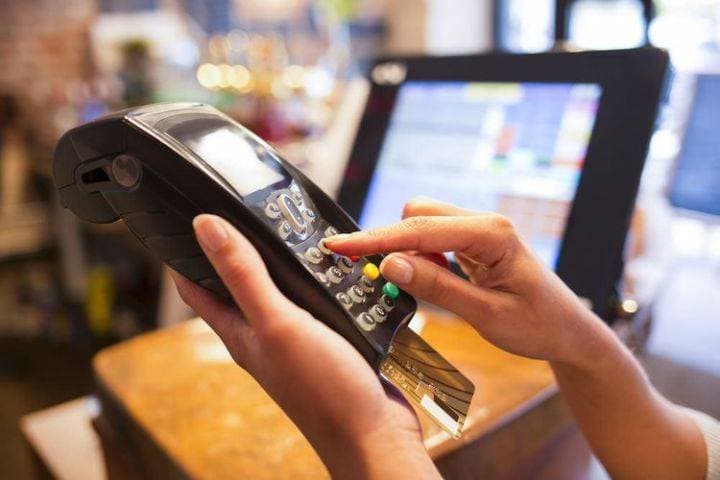Azərbaycanda POS-terminalların sayı artıb