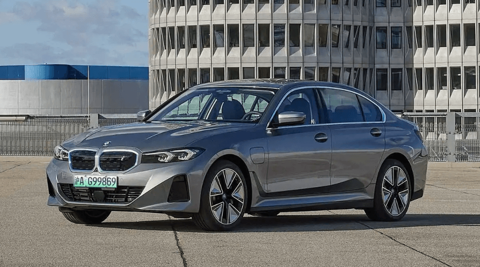 BMW iM3 adını patentləşdirib, səs-küyə səbəb olub!