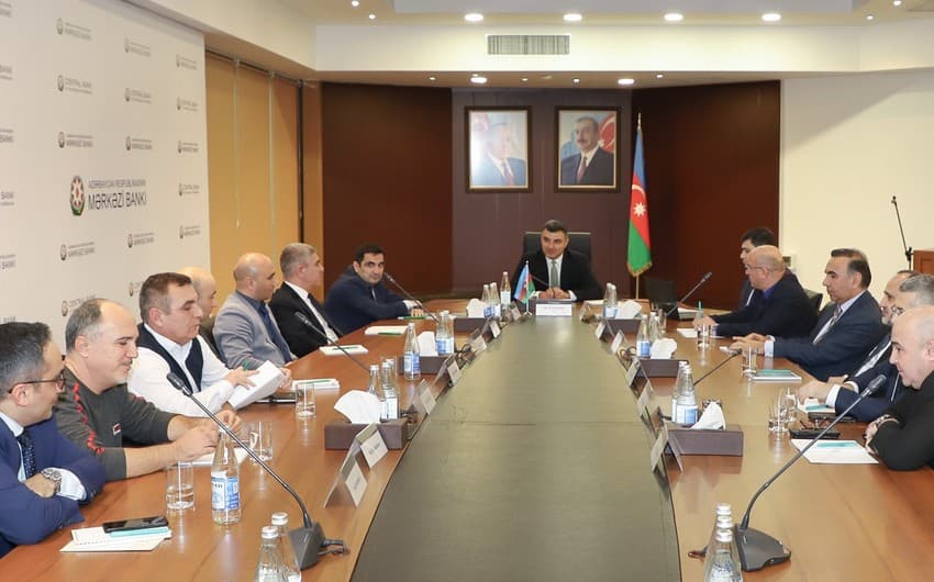 AMB sədri Taleh Kazımov iqtisadçı-ekspertlərlə görüş keçirib