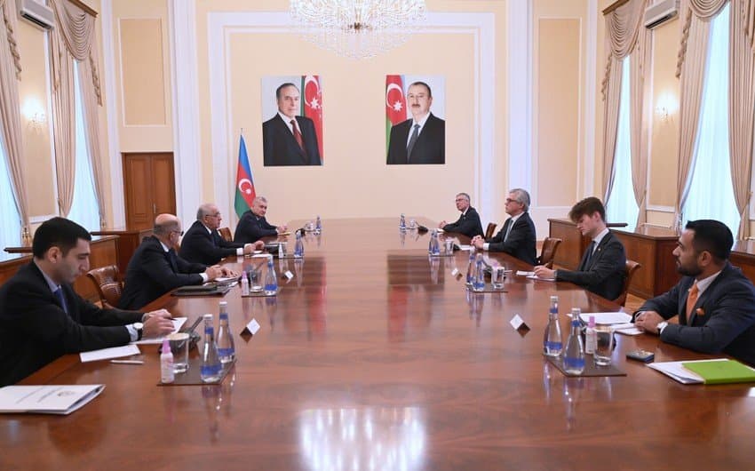 Azərbaycanın Baş naziri Böyük Britaniya Dövlət katibinin müavini ilə görüşüb