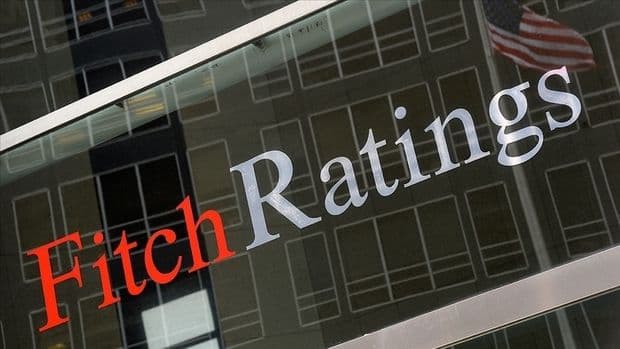 Fitch 2024-cü il üçün neftin qiyməti ilə bağlı proqnozunu 5 dollar artırıb