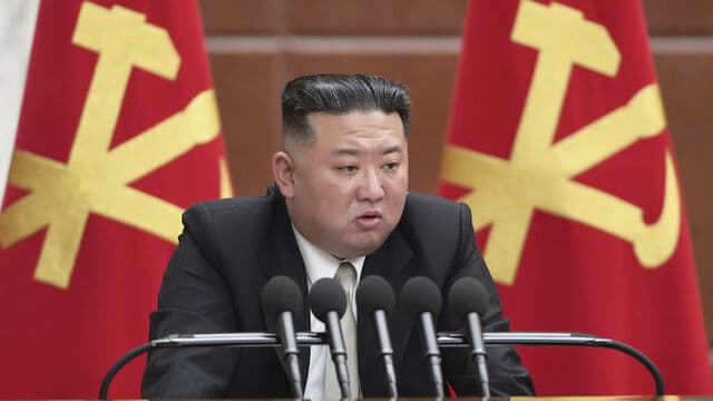 Şimali Koreya lideri əmr verib: Müharibəyə hazırlığı sürətləndirin