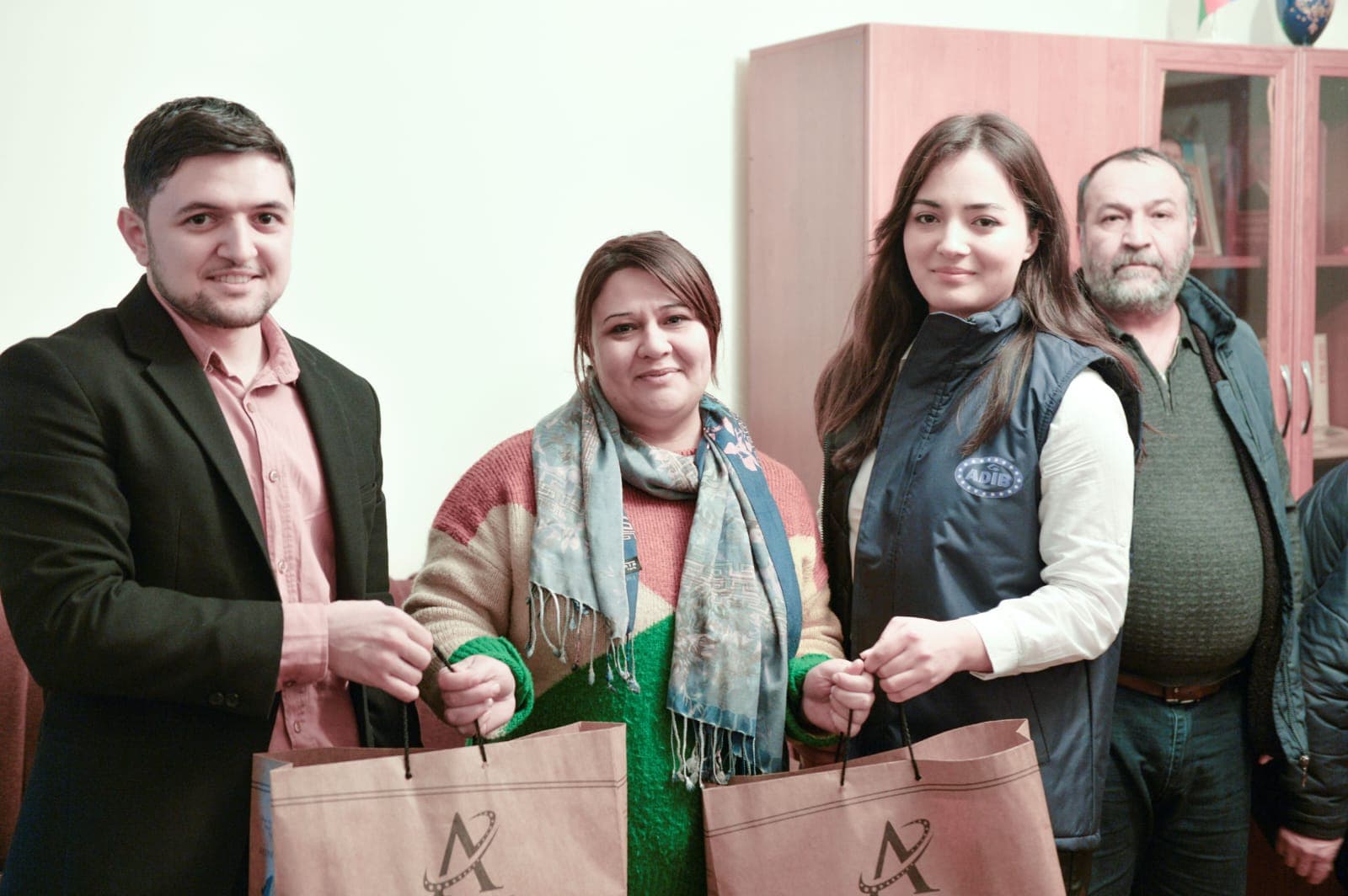 "Azərduz” Yeni il münasibətilə sakinləri təbrik etdi