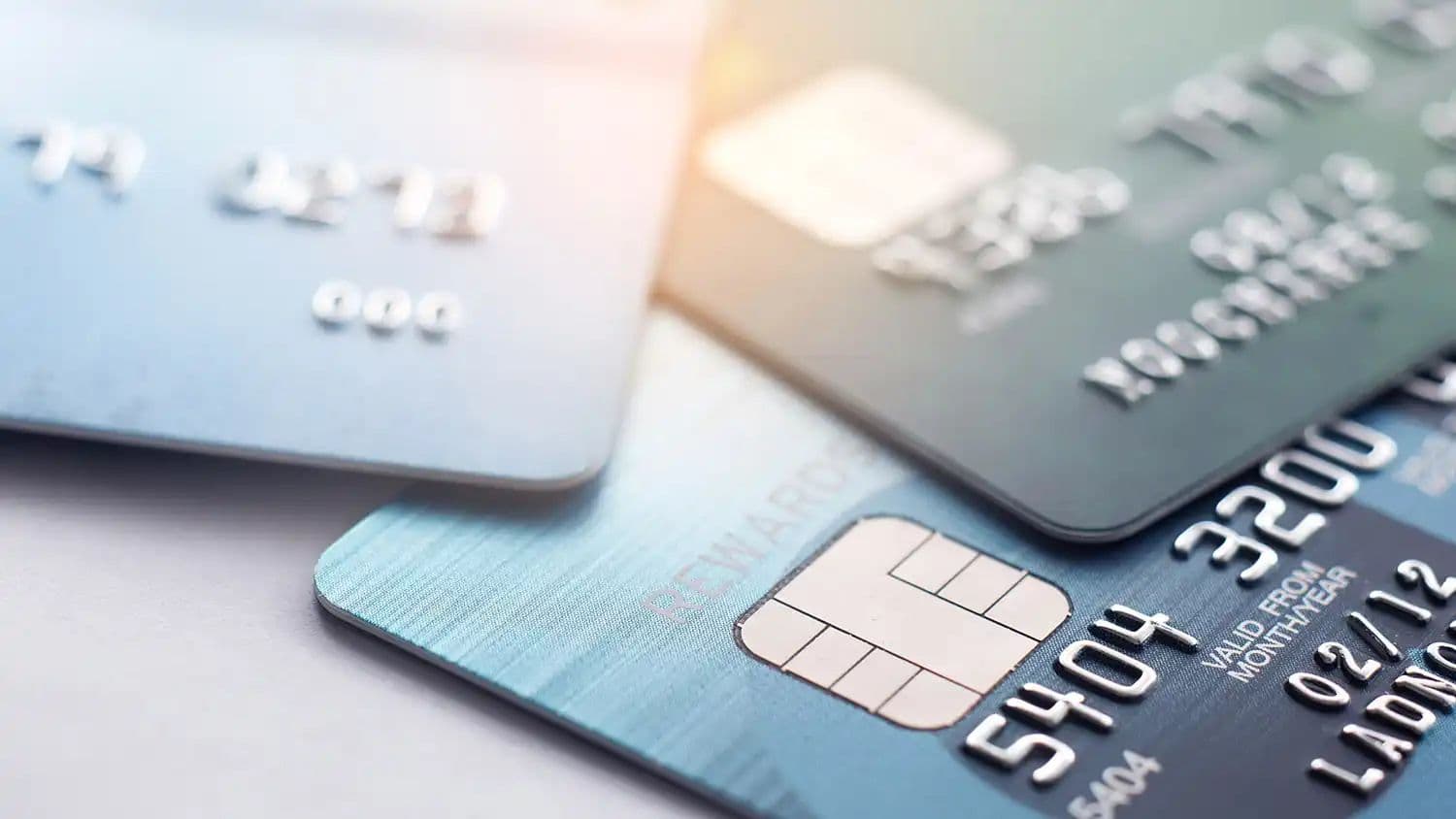 Ötən il Azərbaycanda bank kartlarının sayı 23% artıb