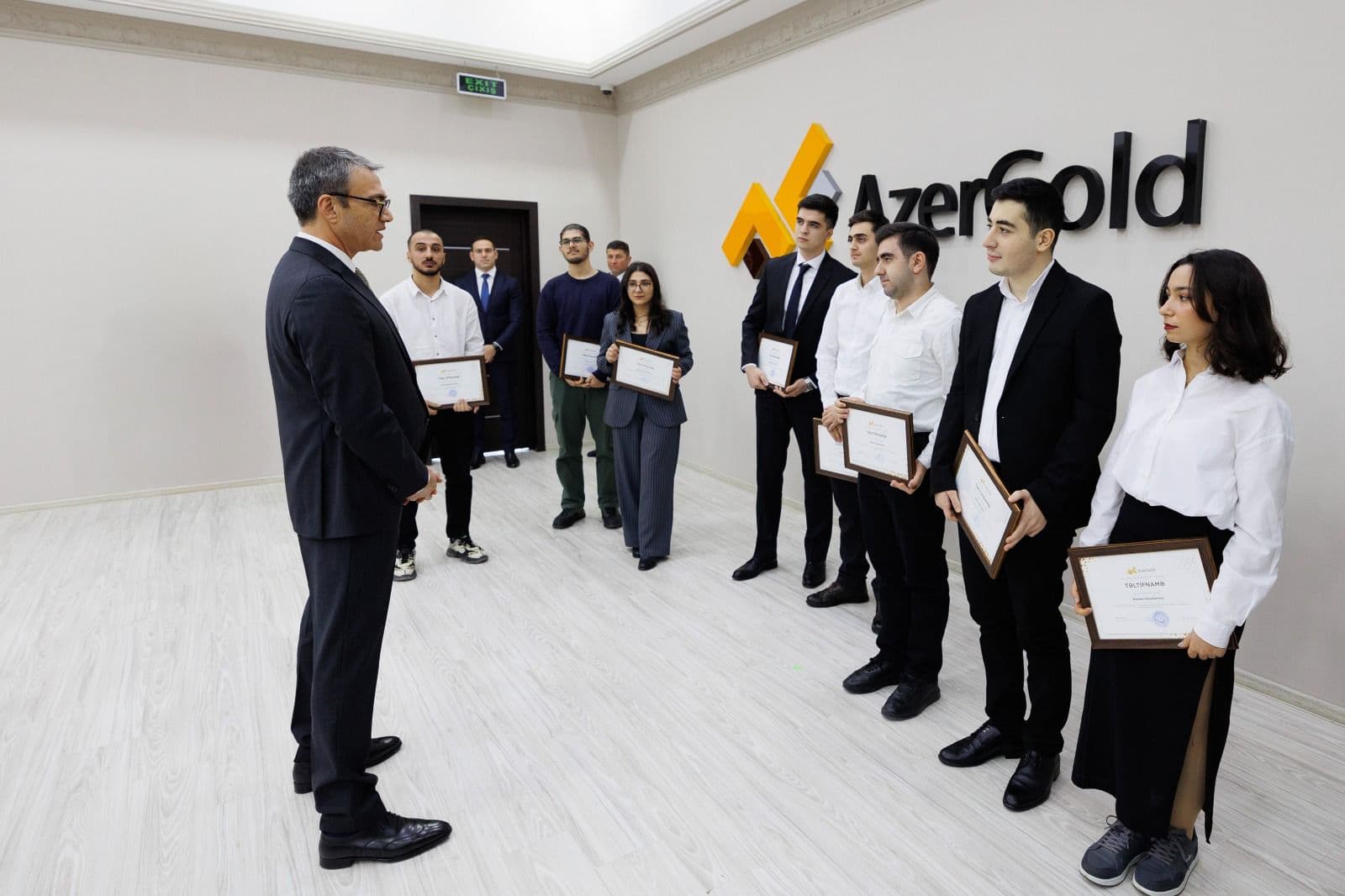 “AzerGold” QSC-nin növbəti Təqaüd proqramlarının qalibləri mükafatlandırılıb