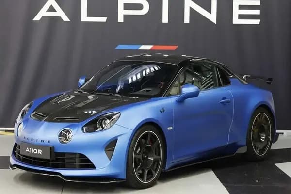 Alpine 2023-cü ildə 4000 ədəd satılıb