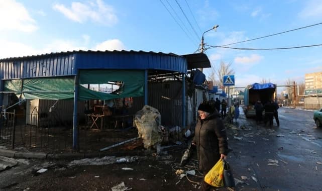 Donetskdə bazarda partlayış: 27 nəfər ölüb