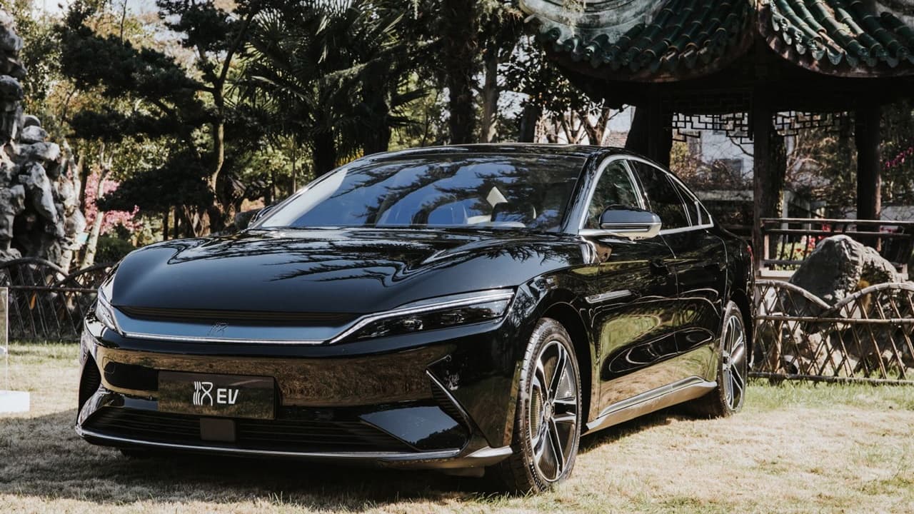 BYD avtomobildaxili texnologiyada yeni eraya başlayır
