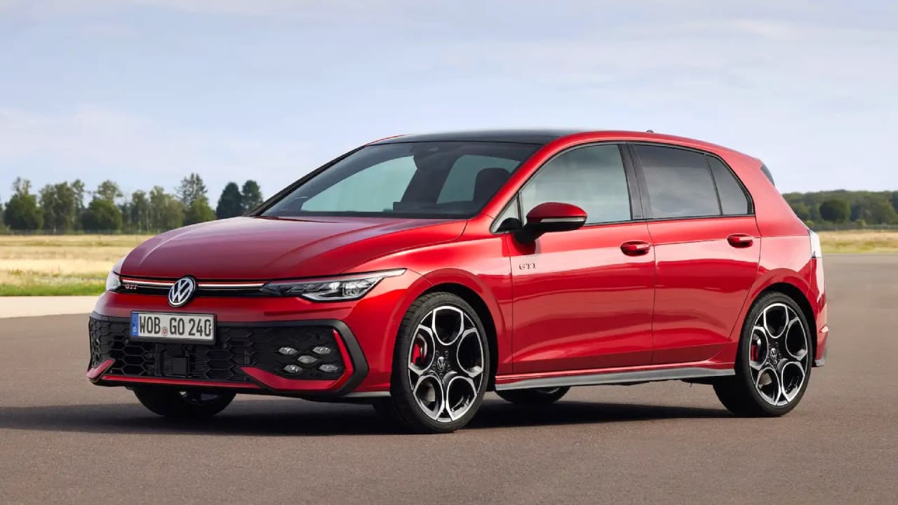 2024 Volkswagen Golf təqdim edilib