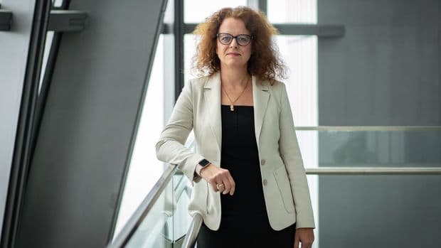 ECB Üzvü Schnabeldən mesaj