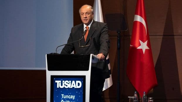 Özilhan: "Rifah gətirməyən böyümə maddi çətinliklər gətirir"