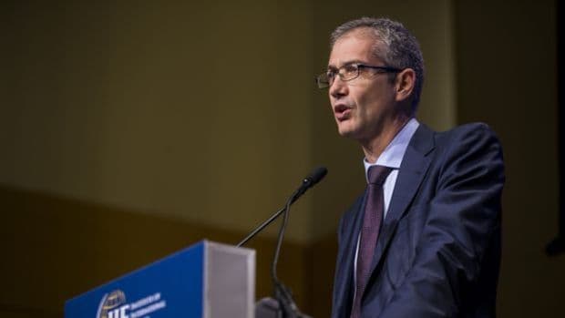 ECB/De Cos: Martda proqnozlar faiz dərəcələrinin endirilməsi üçün çox vacibdir