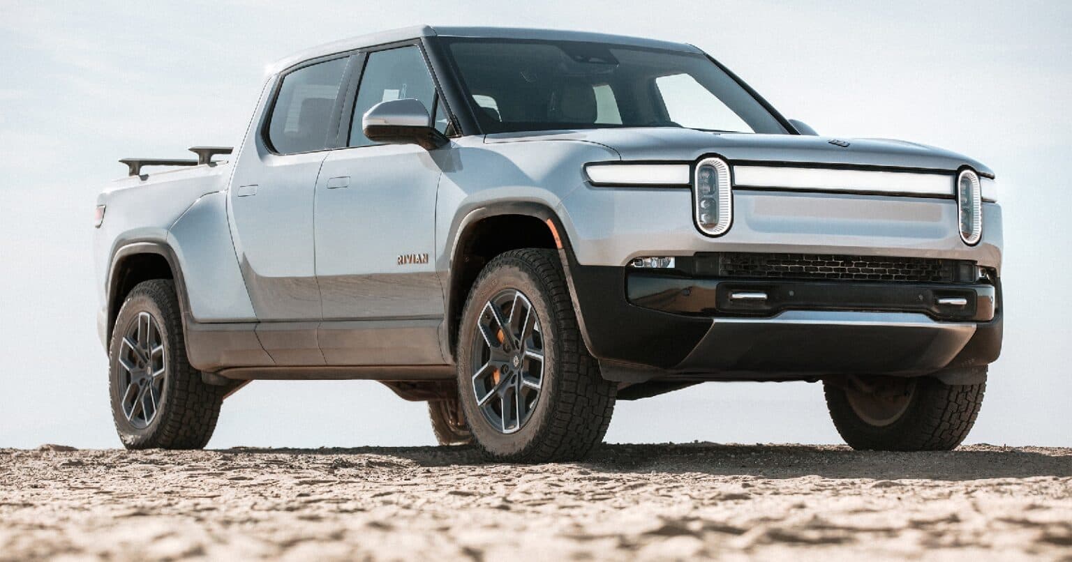 Rivian R2 rəsmi yazı ilə ortaya çıxıb