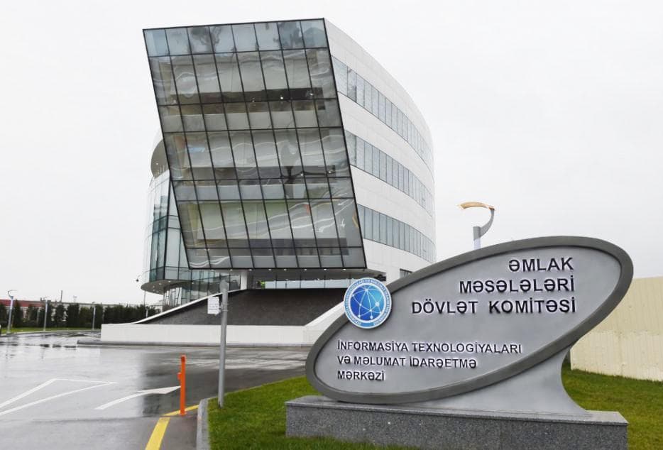Hərracda 1 kiçik dövlət müəssəsi və 14 nəqliyyat vasitəsi özəlləşdirilib - Əmlak Məsələləri Dövlət Xidməti