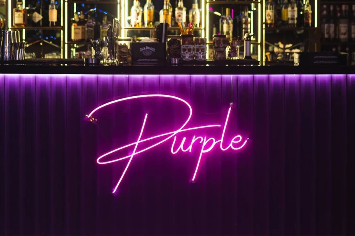 Bakının musiqi sehri və ehtirasla hazırlanan dad sənəti: “Purple Karaoke & Livebar”