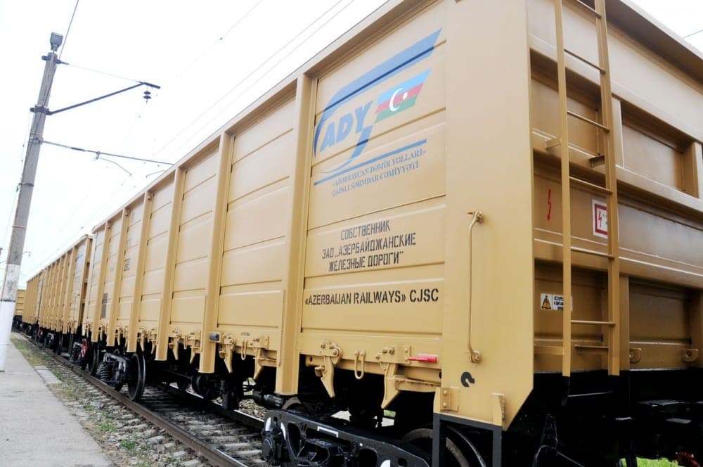 ADY hopper tipli vaqonlarla 81 702 ton yük daşıyıb