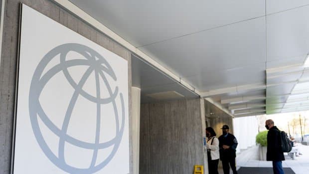 "Yalnız dörd nəfərdən birinin internetə çıxışı var"