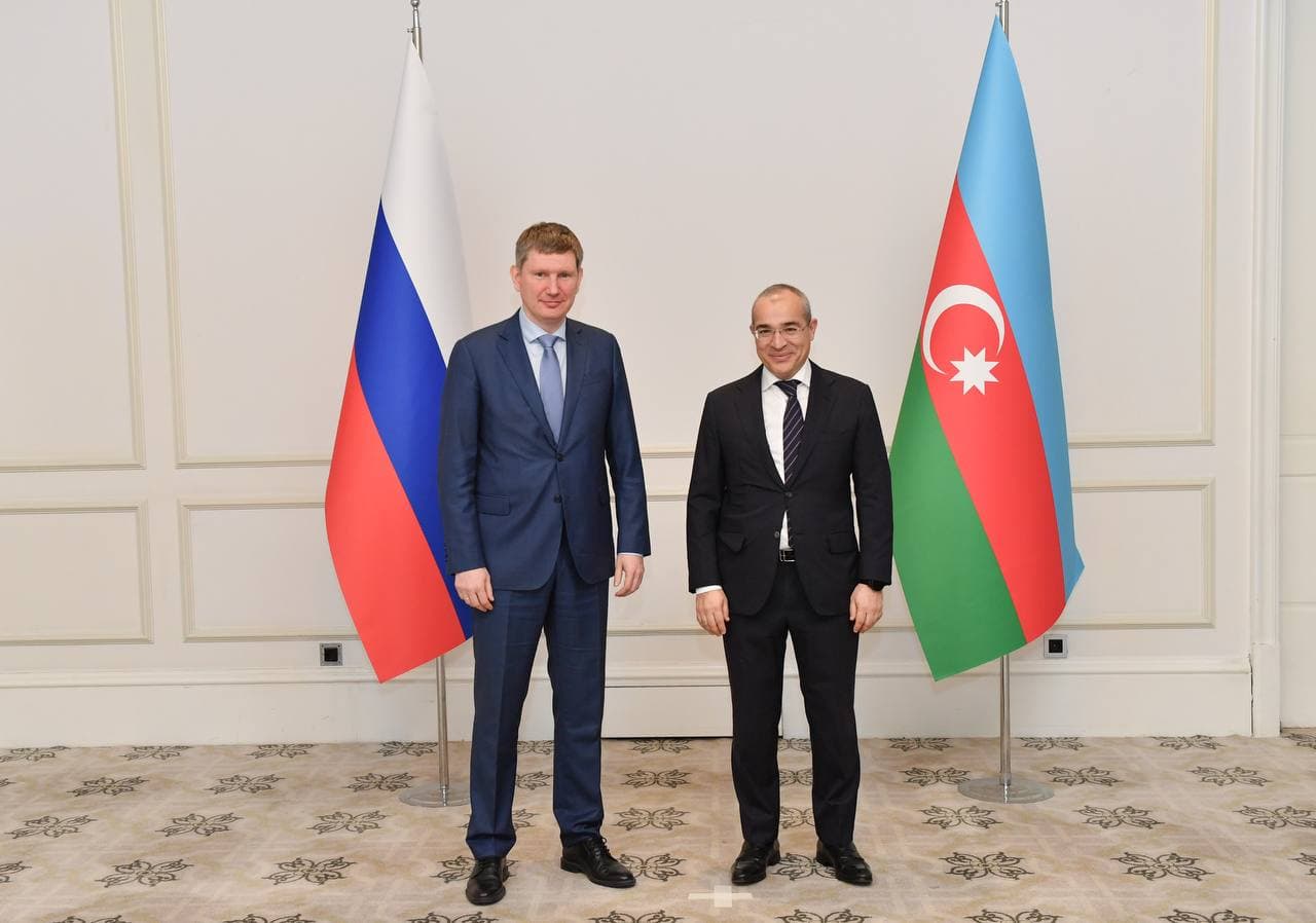 Rusiya ilə iqtisadi sahədə birgə fəaliyyət məsələləri müzakirə edilib