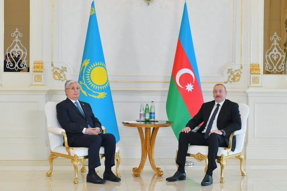 Azərbaycan və Qazaxıstan prezidentlərinin məhdud tərkibdə görüşü başlayıb