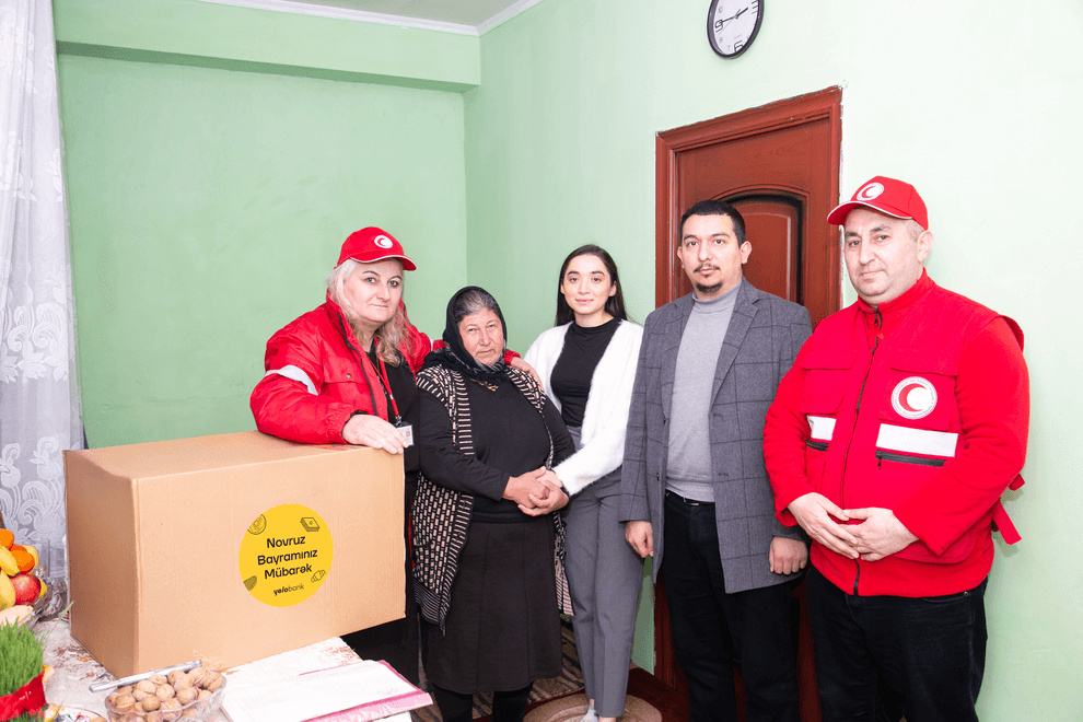 Yelo Bank Xocavənddə yaşayan şəhid ailələrini Novruz sovqatları ilə sevindirib