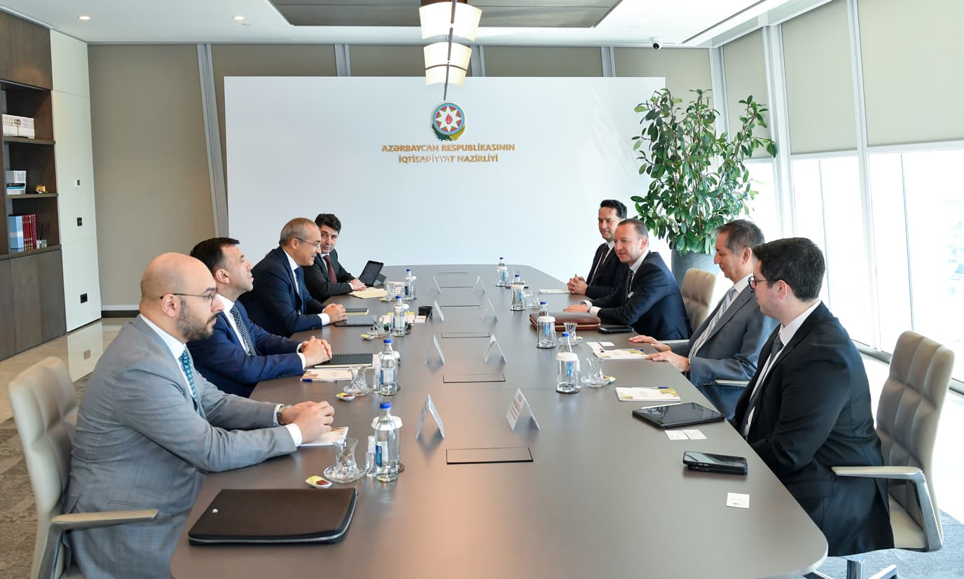 Mikayıl Cabbarov “Koç Holdinq” və “Aksoy Holdinq”in rəhbər şəxsləriylə görüşüb