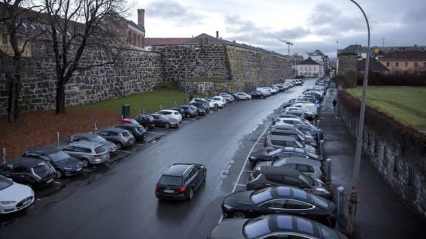 Norveçdə elektrik avtomobilləri benzinlə işləyən avtomobilləri keçə bilər