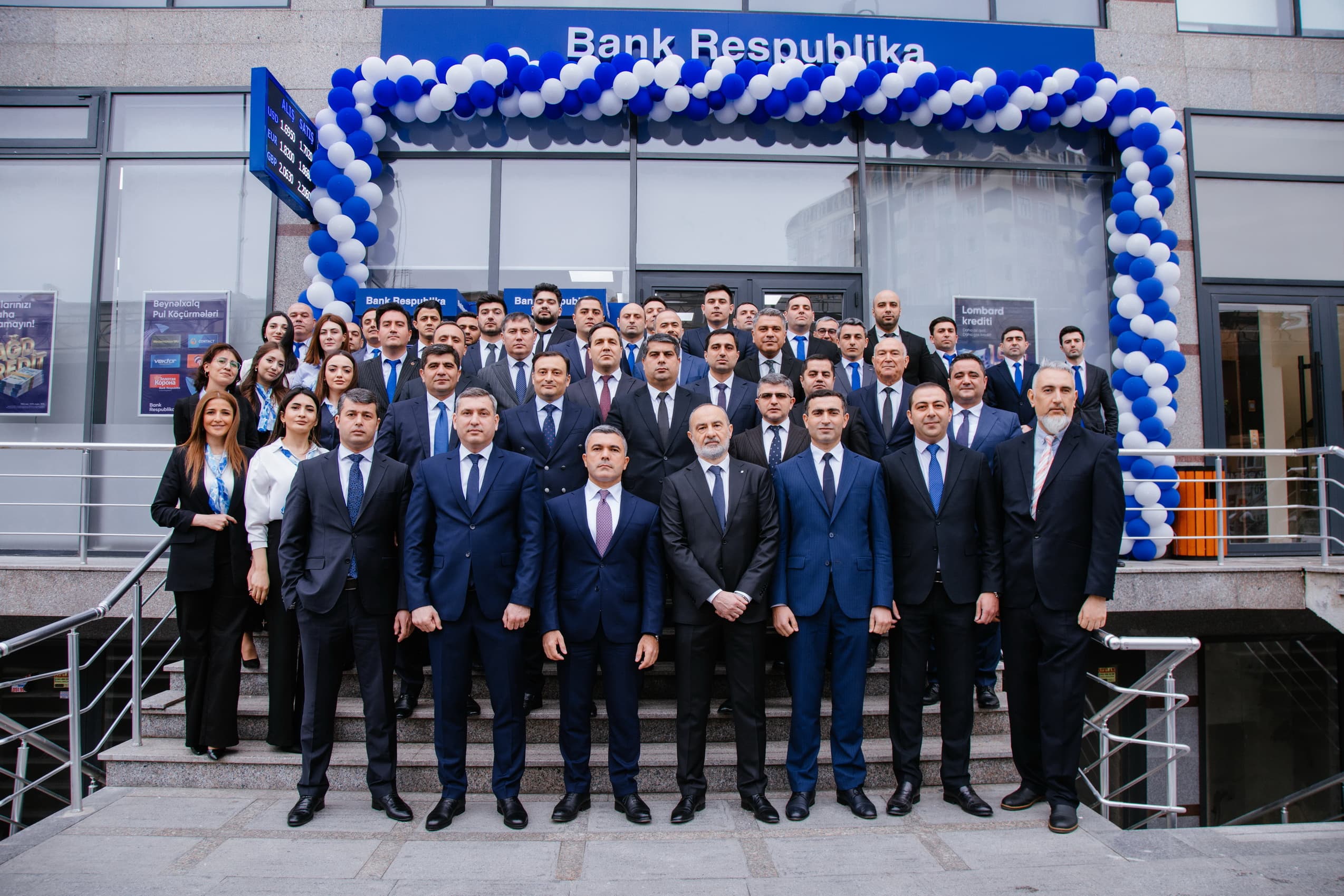 Bank Respublika yenilənmiş “Memar Əcəmi” filialını yeni ünvanda açdı