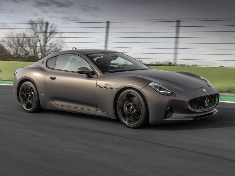 Maserati-dən GranCabrio Folgore